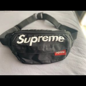 Supreme Fannypack